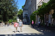 Coppia di coniugi. Vialone del Giardino di Villa d'Este/  Photo©Silvana Matozza, Guido Bonacci