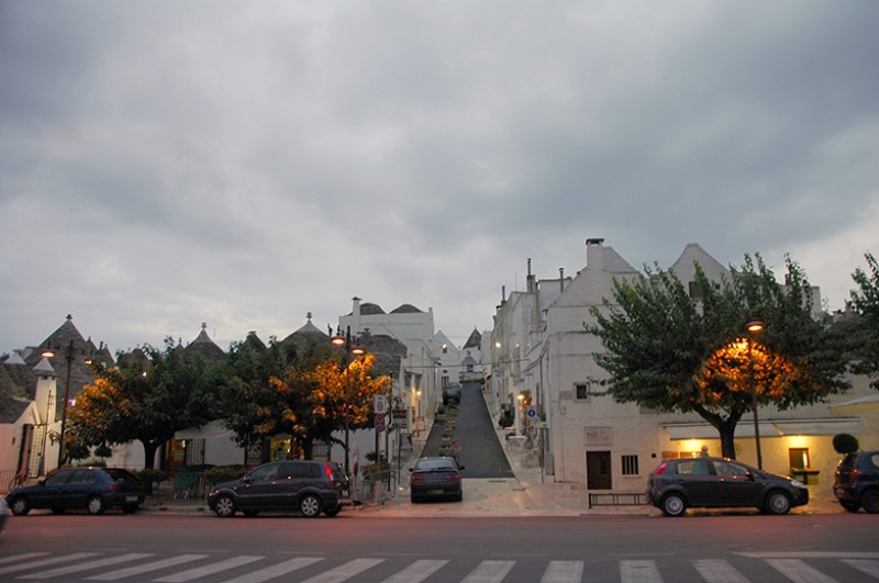  Scorcio  dei trulli del rione Monti,  oltre largo Martellotta. PhotoSilvana Matozza, Guido Bonacci