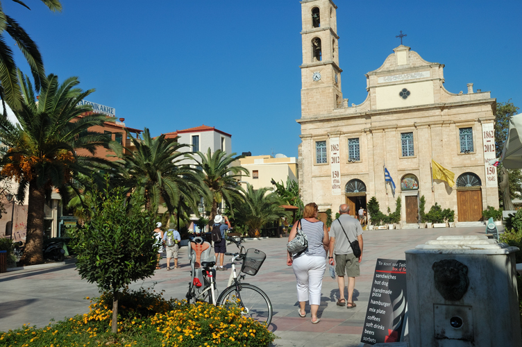 ../Images/Bicicletta_in_Piazza_Mitropole.(Plateia Athinagora).jpg