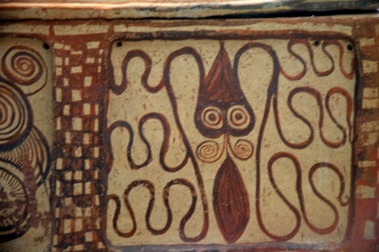 ../Images/Pittura_su_sarcofago_fittile.Tardo_Minoico.Museo_archeologico.Rethymno.jpg