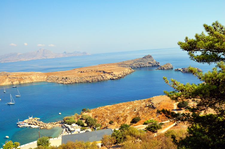 Porto di Lindos / foto di Silvana Matozza e Guido Bonacci