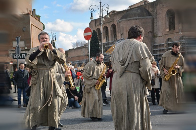 Carnevale 2015. Ssassofonisti della Street Band. / PhotoSilvana Matozza, Guido Bonacci